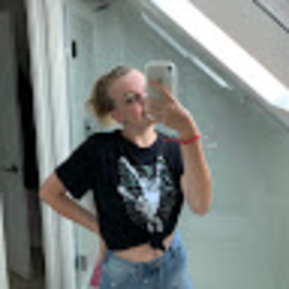 Meet your Posher, Heather - Picture 1 of 1